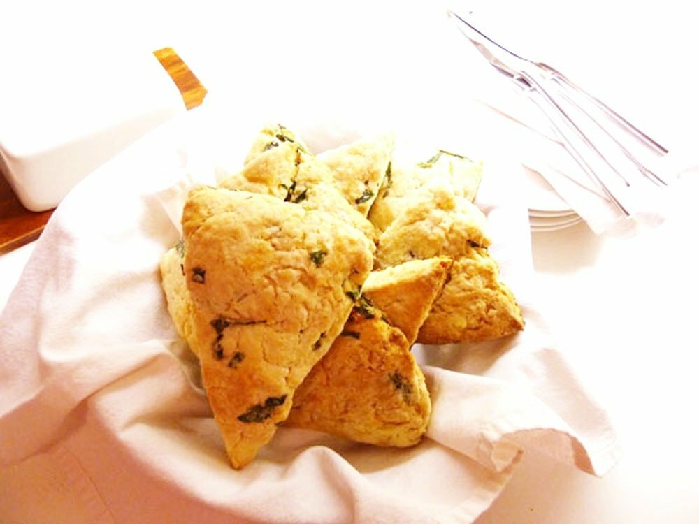 Spinach Feta Scones - Food Gypsy