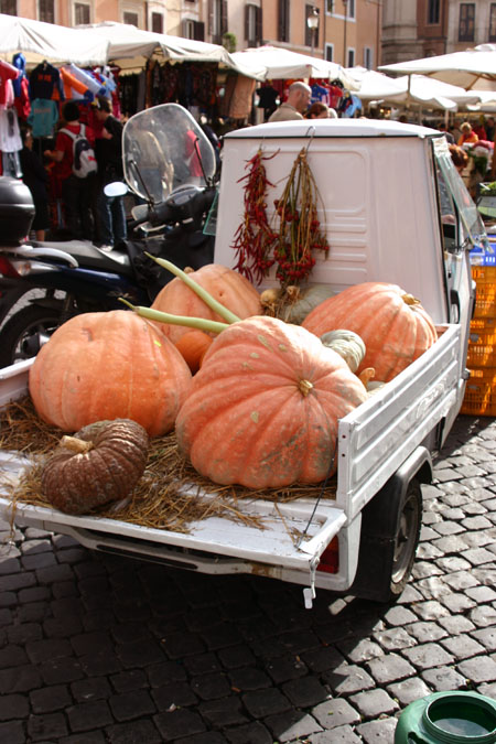 Campo de Fiori, in autumn Campo de Fiori, in autumn
