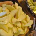 Apples_peeled_cored_&_cut