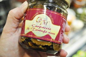 Sliced Truffles, in oil - Food Gypsy