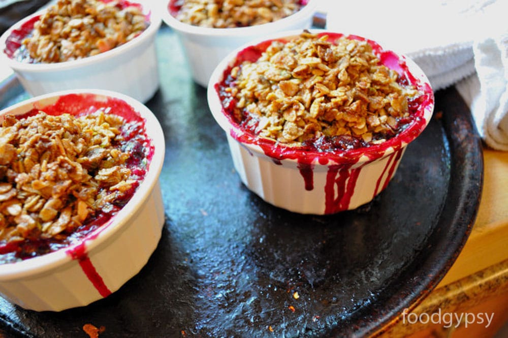 Raspberry, Blueberry and Pistachio-Almond Crumble - Food Gypsy