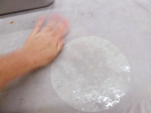 Place on damp cloth & remove excess water - Food Gypsy