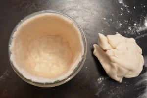 Line jar with pastry - Food Gypsy