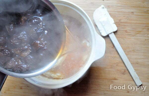 Pour on hot plums, Food Gypsy