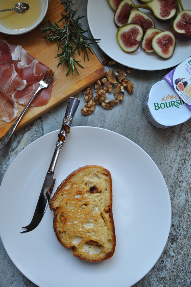 Boursin Fig Speck Toast, ingredients.