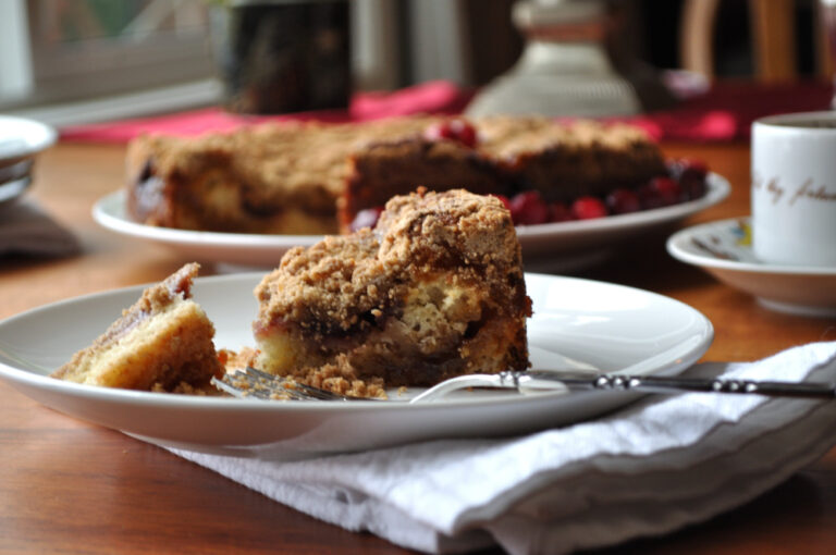 Cranberry Apricot Crumble Cake Recipe