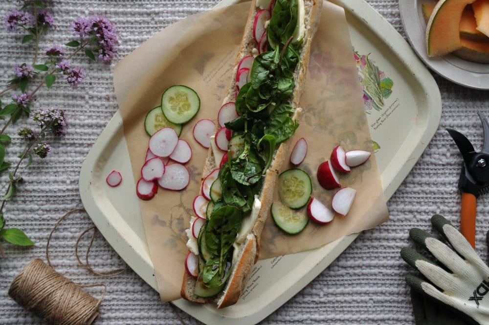 Butter Radish Sandwich - radis au buerre - recipe