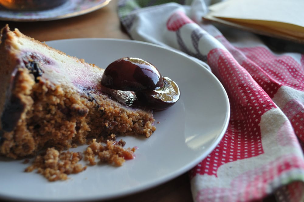 Easy Plum Cake with Crumble